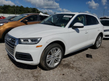 Audi Q5 Premium Plus 2019 White 2.0L