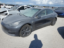 Tesla Model 3 2020 Gray