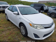 Toyota Camry Hybrid Le 2014 White 2.5L