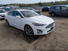Ford Fusion Hybrid Titanium 2019 White 2.0L