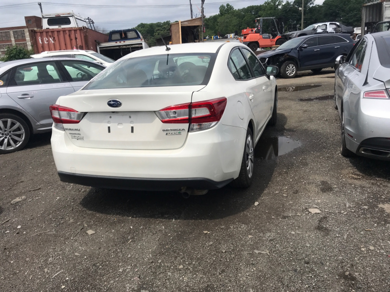 Subaru Impreza 2017 White 2.0L