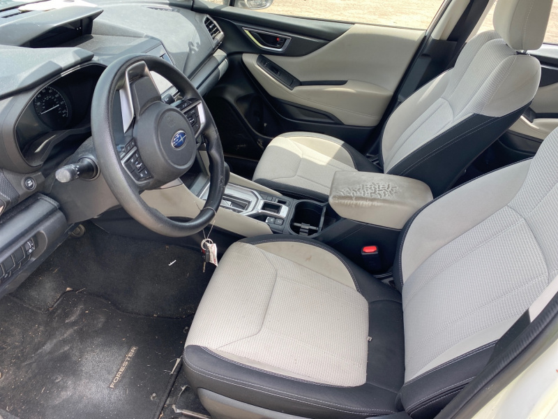 Subaru Forester 2019 White 2.5L 4