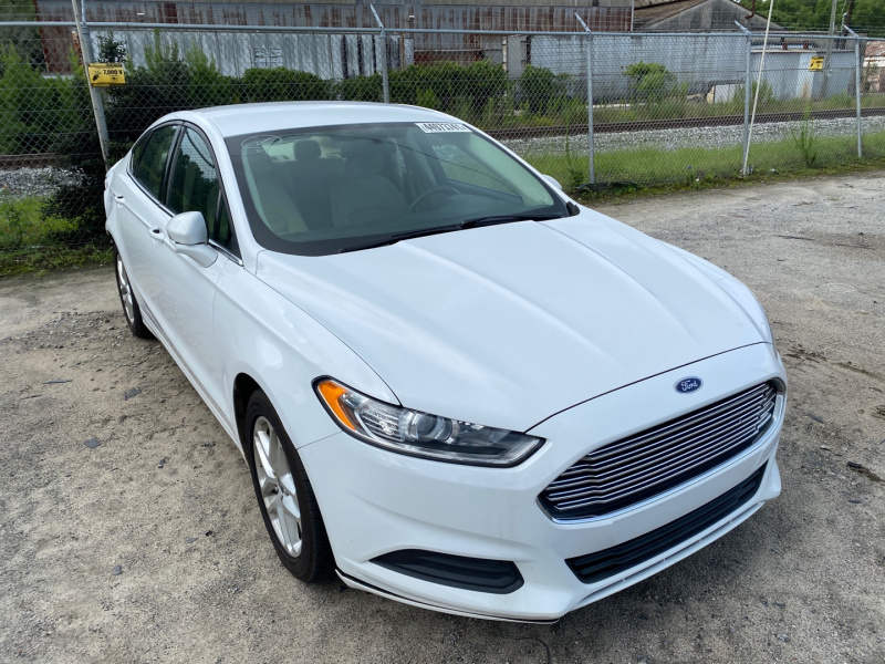Ford Fusion Se 2015 White 2.5L 4