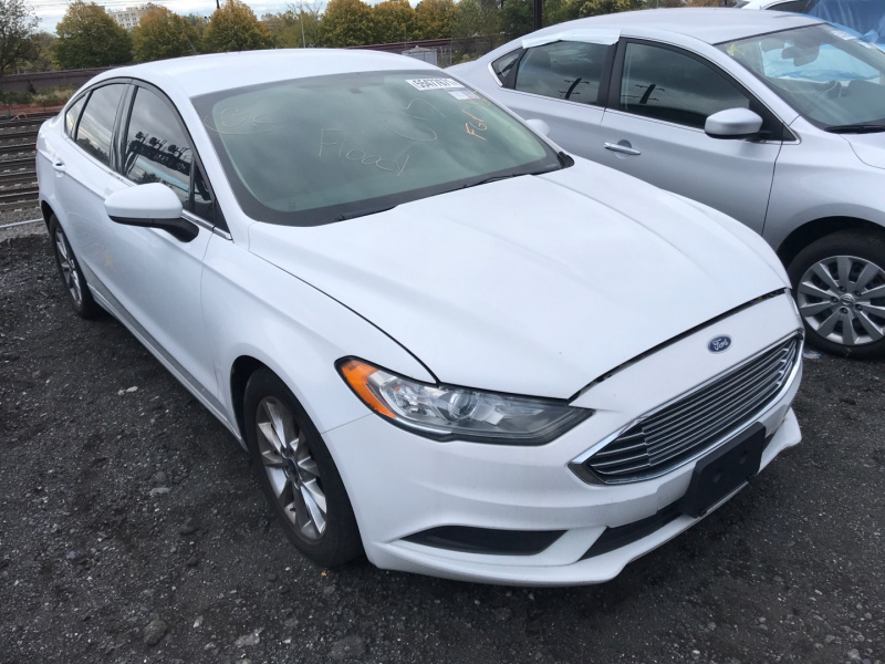  Ford Fusion Se 2017 White 2.5L 4
