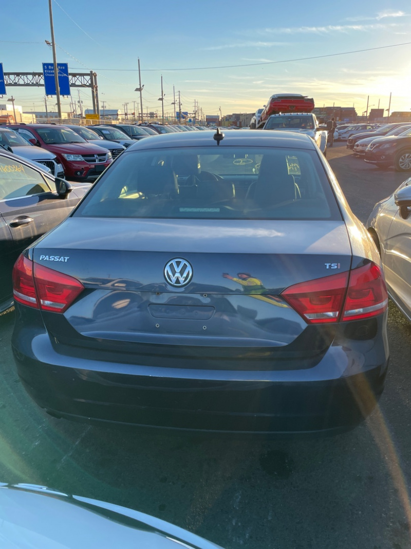 Volkswagen Passat 1.8T Wolfsburg Ed 2015