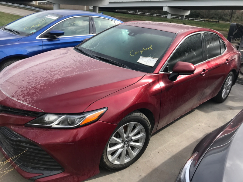 Toyota Camry L 2018 Red 2.5L 4