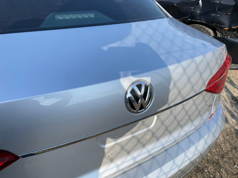 Volkswagen Passat S 2016 Silver 1.8L 4