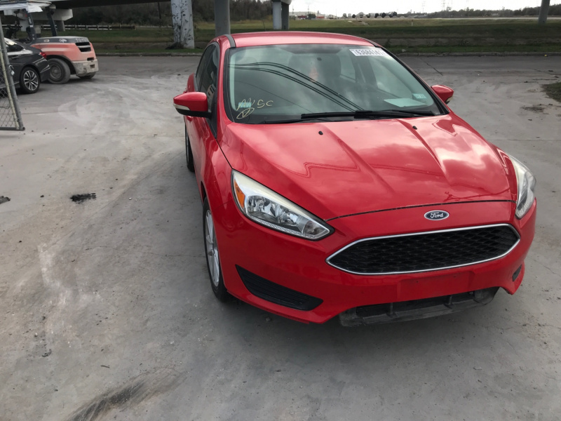 Ford Focus Se 2016 Red 2.0L