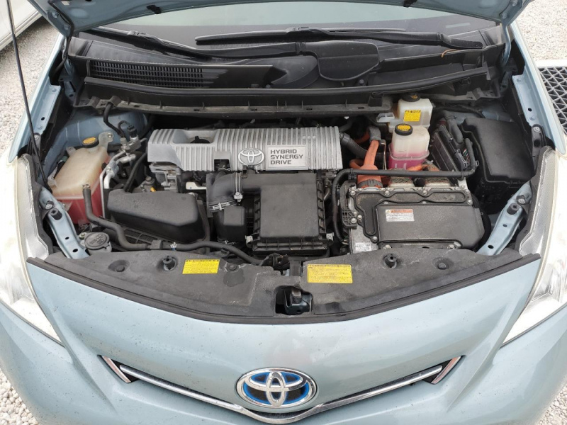 Toyota Prius V 2013 Blue 1.8L