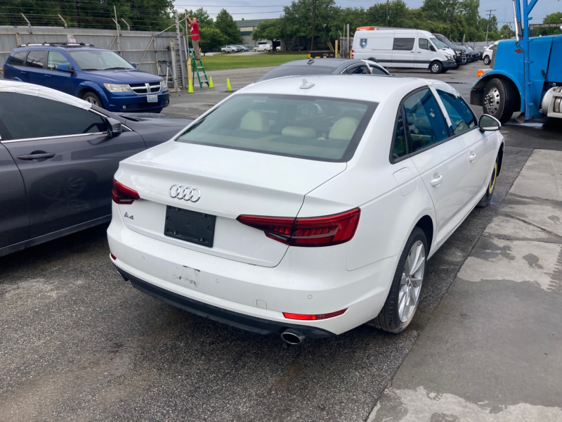 Audi A4 Premium 2017 White 2.0L