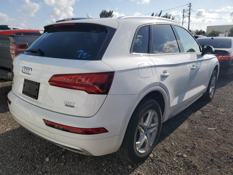 Audi Q5 Premium 2018 White 2.0L