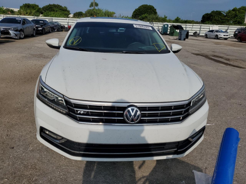 Volkswagen Passat Se 2017 White 1.8L