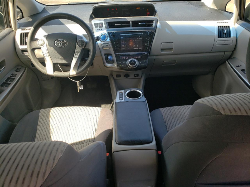 Toyota Prius V 2015 White 1.8L