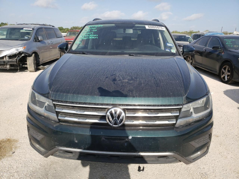 Volkswagen Tiguan S 2018 Green 2.0L
