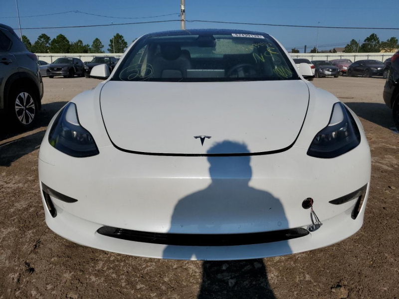 Tesla Model 3 2021 White