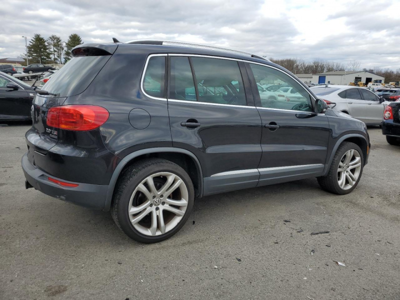 Volkswagen Tiguan S 2012 Black 2.0L