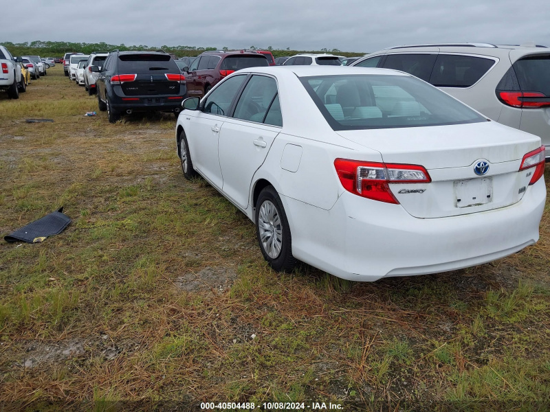 Toyota Camry Hybrid Le 2014 White 2.5L