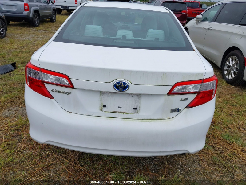 Toyota Camry Hybrid Le 2014 White 2.5L
