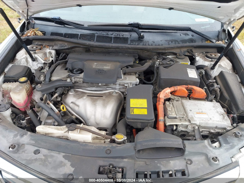 Toyota Camry Hybrid Le 2014 White 2.5L