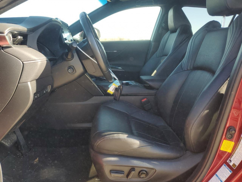 Toyota Venza Le 2021 Red 2.5L