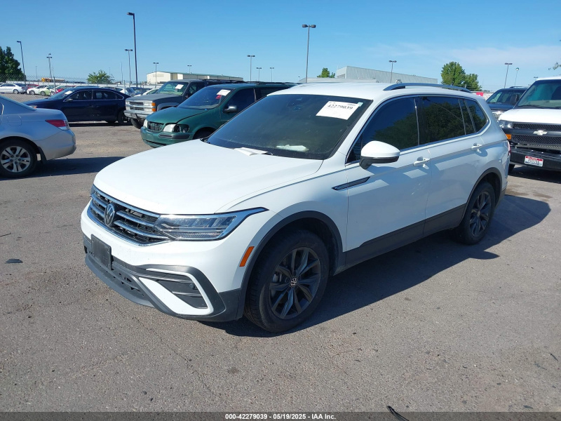 Volkswagen Tiguan 2.0T Se/2.0T Wolfsburg Edition 2024 White 2.0L