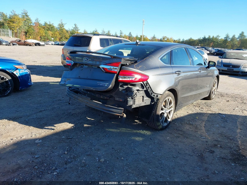 Ford Fusion Hybrid Titanium 2019 Gray 2.0L