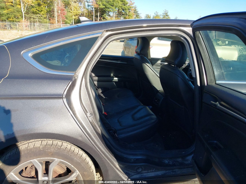 Ford Fusion Hybrid Titanium 2019 Gray 2.0L