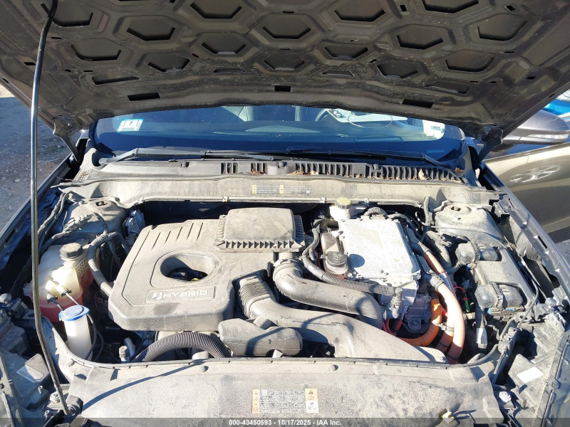 Ford Fusion Hybrid Titanium 2019 Gray 2.0L