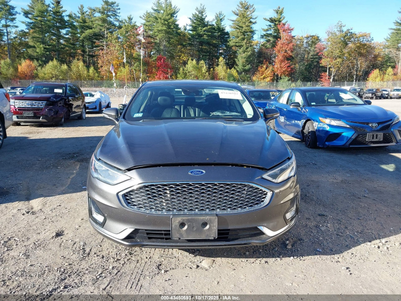 Ford Fusion Hybrid Titanium 2019 Gray 2.0L