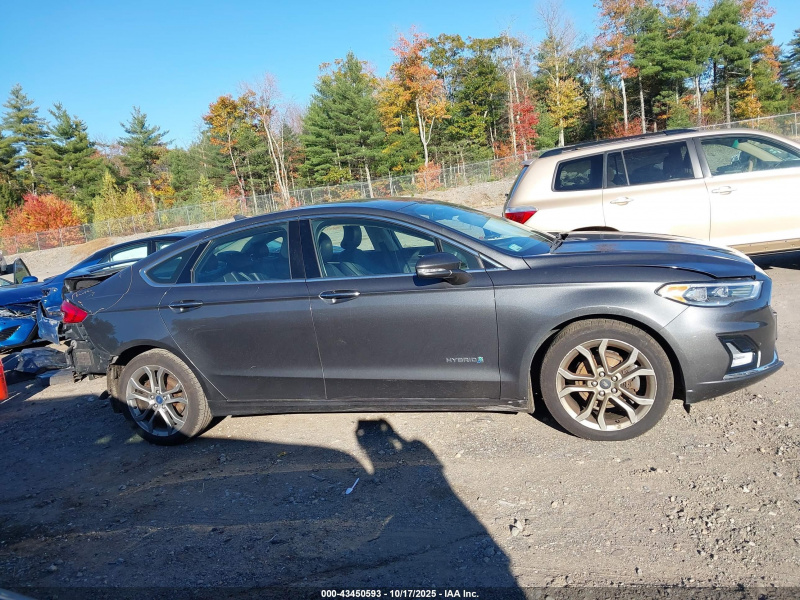 Ford Fusion Hybrid Titanium 2019 Gray 2.0L