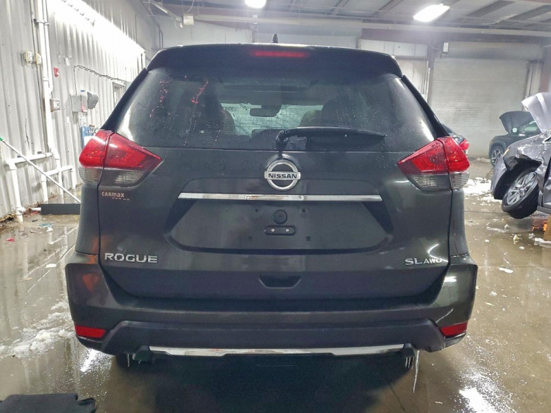 Nissan Rogue Sv 2017 Green 2.5L