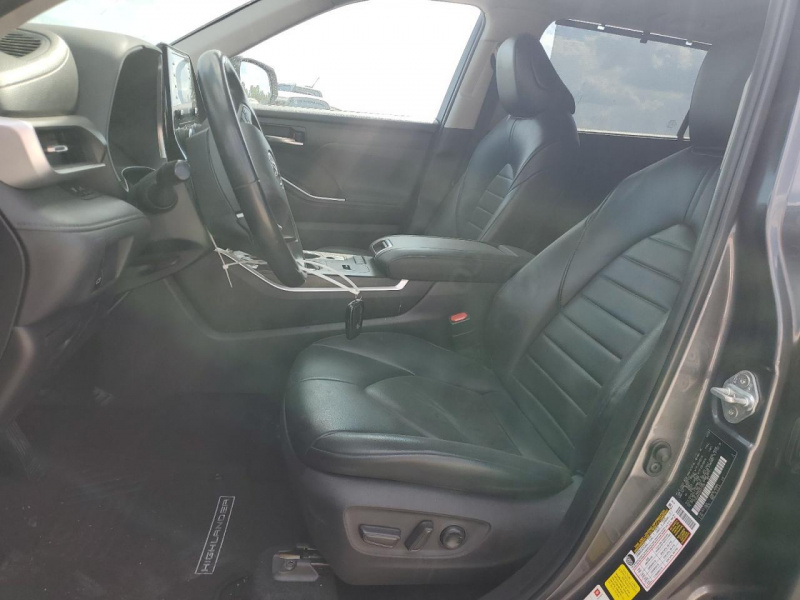 Toyota Highlander Hybrid Xle 2022 Gray 2.5L