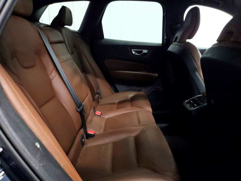 Volvo Xc60 B6 Inscription 2022 Blue 2.0L