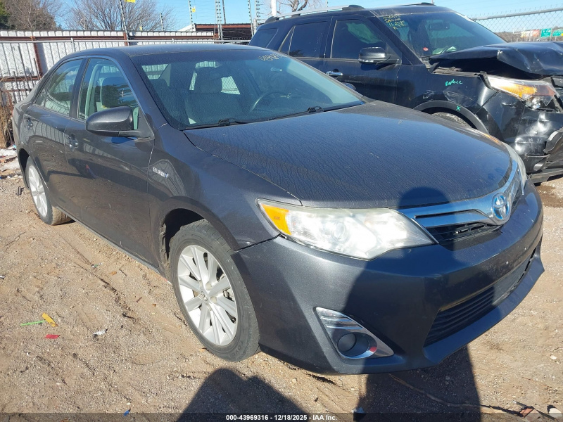 Toyota Camry Hybrid/Le/Xle 2014 Gray 2.5L