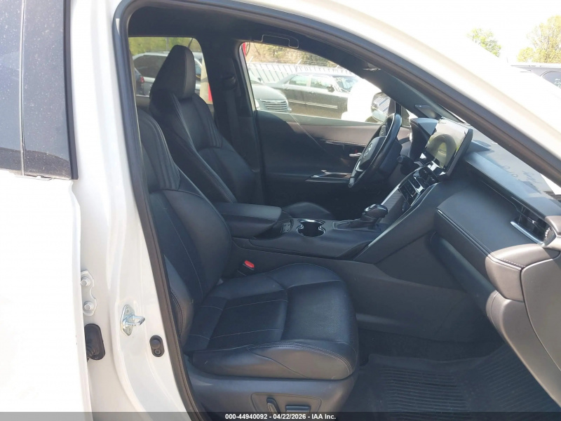 Toyota Venza Limited 2021 White 2.5L