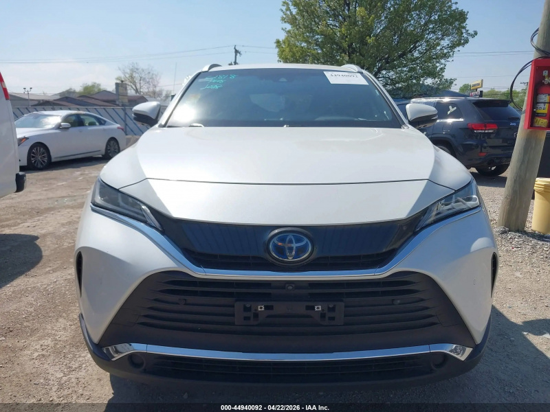 Toyota Venza Limited 2021 White 2.5L