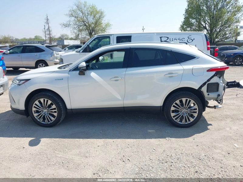 Toyota Venza Limited 2021 White 2.5L