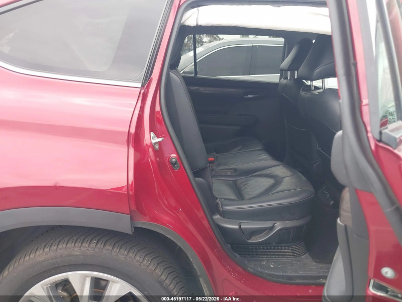 Toyota Highlander Hybrid Limited 2021 Maroon 2.5L