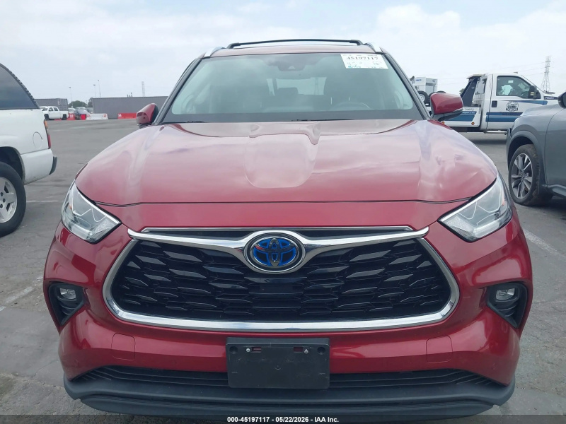 Toyota Highlander Hybrid Limited 2021 Maroon 2.5L