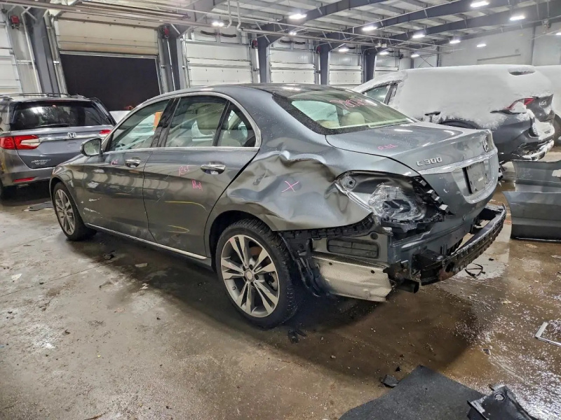 Mercedes-Benz C 300 4Matic 2017 Silver 2.0L