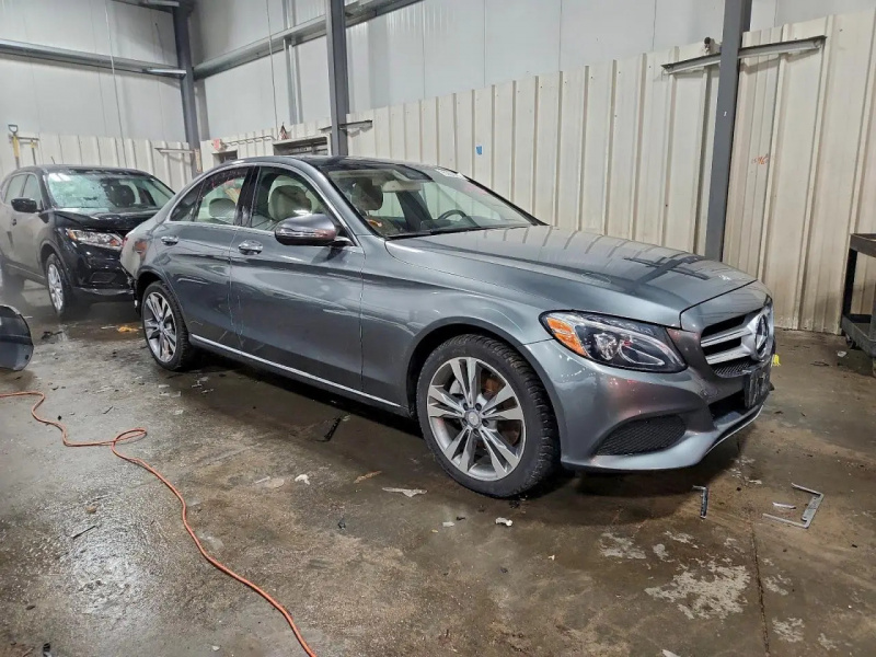 Mercedes-Benz C 300 4Matic 2017 Silver 2.0L