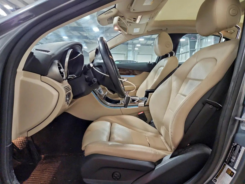 Mercedes-Benz C 300 4Matic 2017 Silver 2.0L