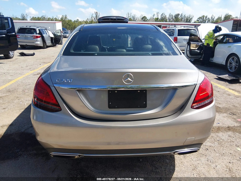 Mercedes-Benz C 300 2019 Silver 2.0L