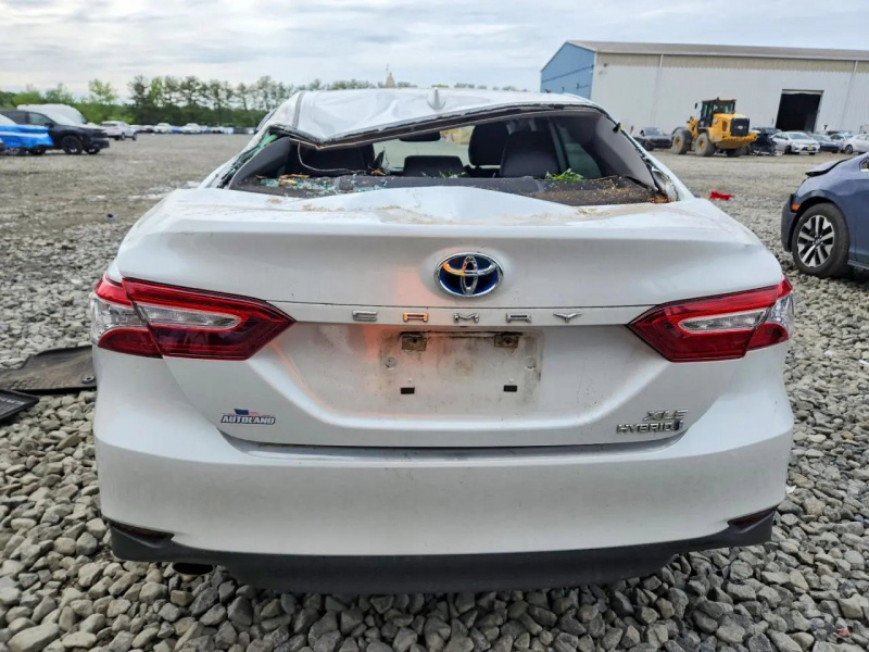 Toyota Camry Xle 2020 White 2.5L
