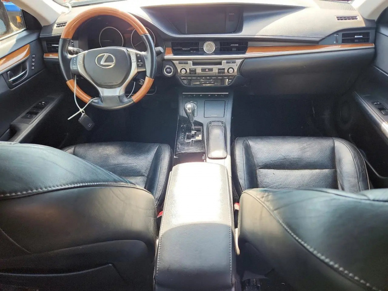 Lexus Es 300H 2015 Black 2.5L