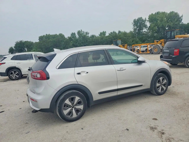 Kia Niro Lx 2017 Silver 1.6L