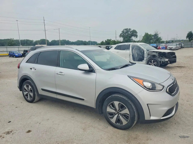 Kia Niro Lx 2017 Silver 1.6L