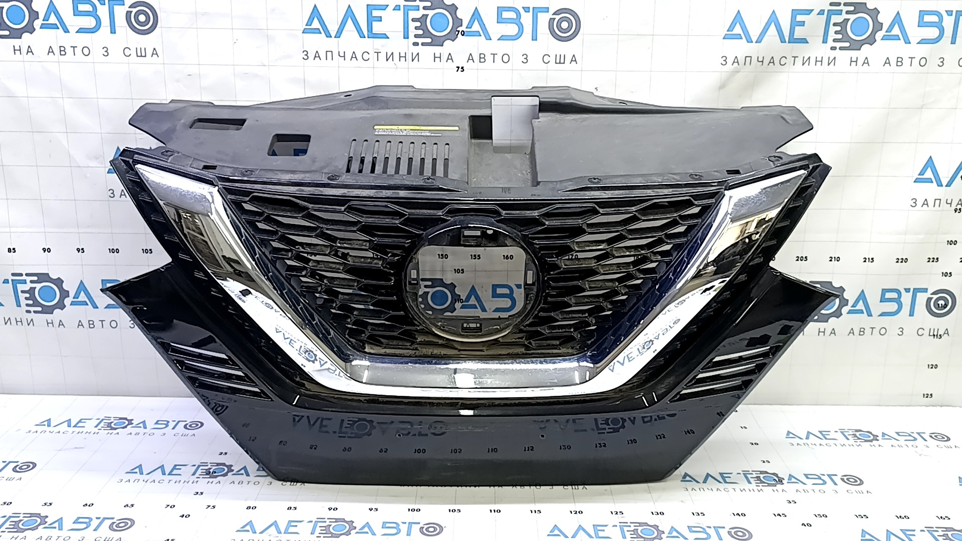 Решетка радиатора grill Nissan Rogue Sport 20-22 под камеру, песок