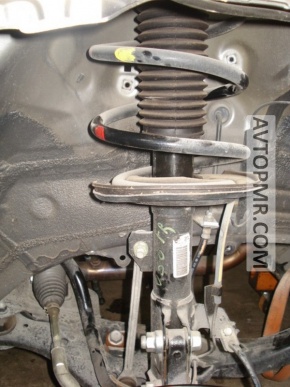 Стойка амортизатора в сборе перед прав Toyota Camry v50 12-14 usa SE