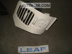 Кнопки управления щитком приборов Nissan Leaf 11-12 серый